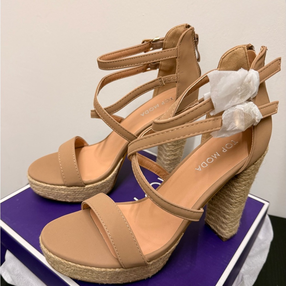 NWT TOP Moda Tan Platform Heels - Picture 5 of 6